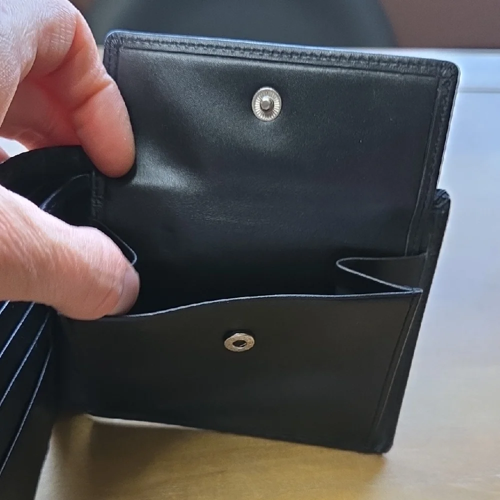Tumi Black Textured Mens Bi-fold Wallet NWOT